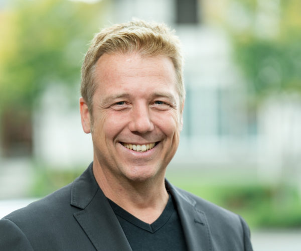 http://knonauer-amt.ch/wp-content/uploads/2016/04/Marcel-R.Streiff_web-600x500.jpg
